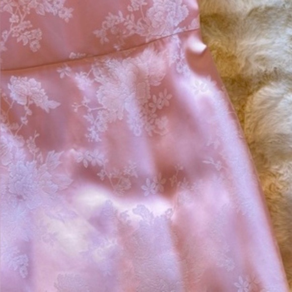 Reformation Frankie Dress In Powder Pink, brand new, without tags, no flaws. - Picture 8 of 9